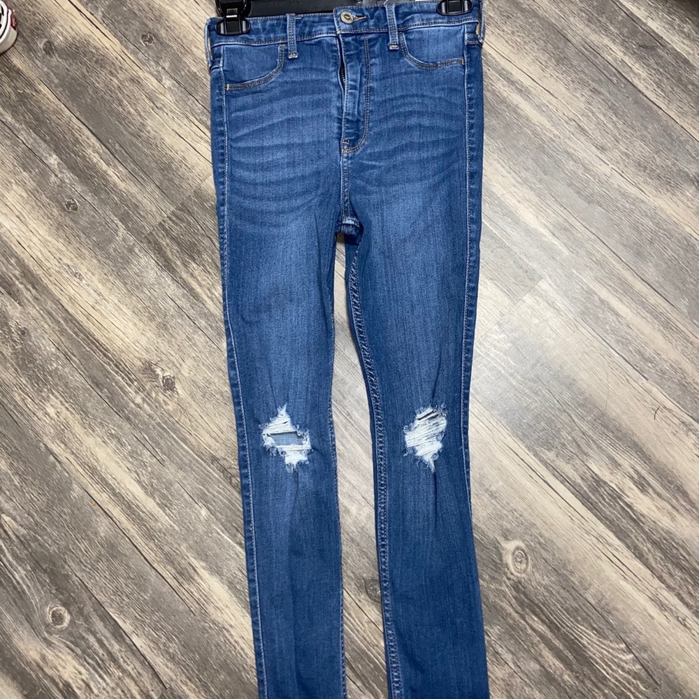 Hollister skinny ripped jeans
